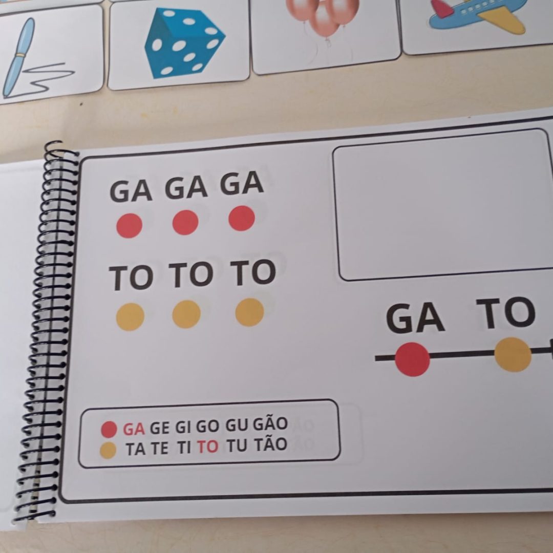 LIVRO de leitura simples