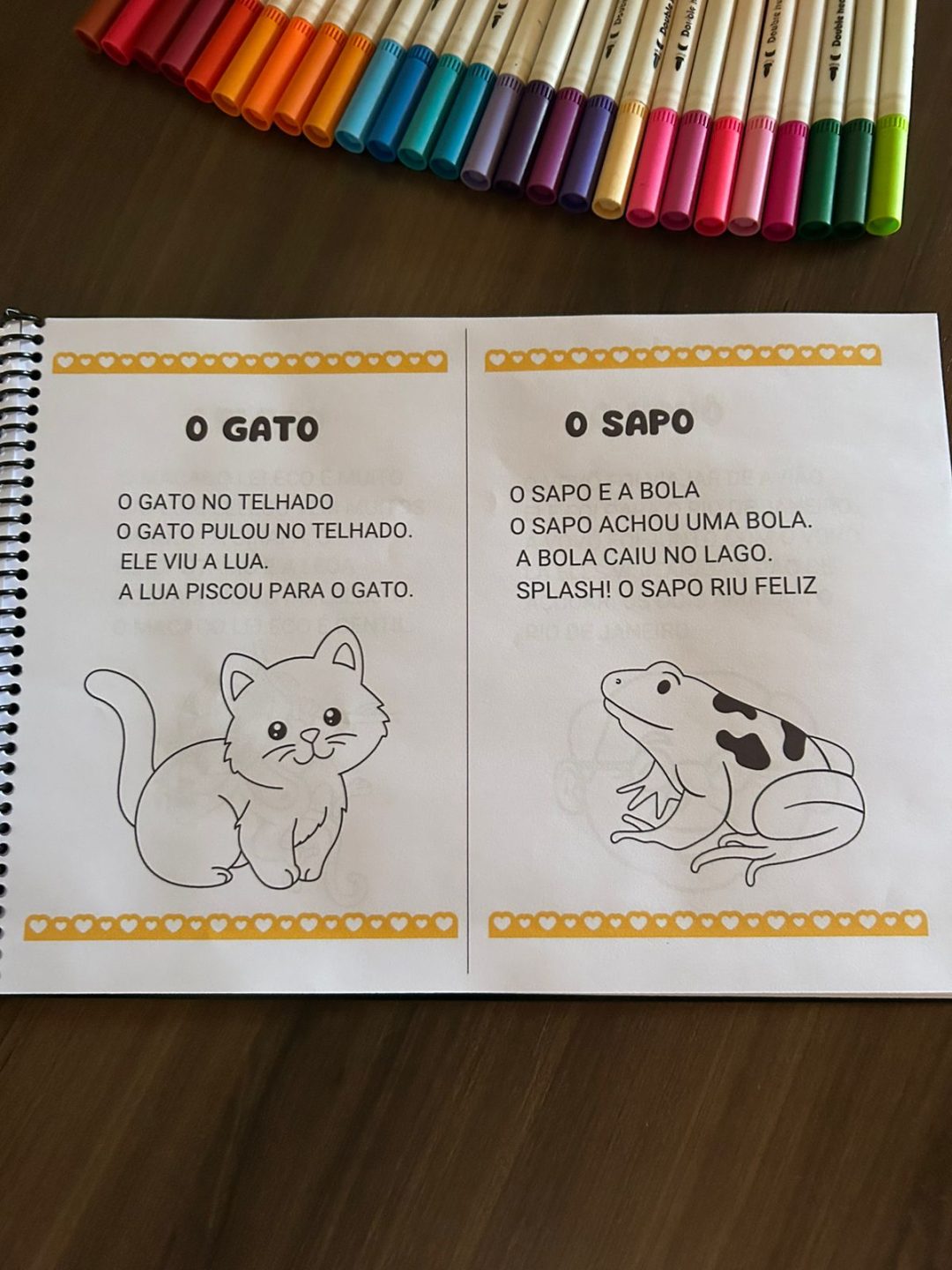 LIVRINHO PARA LER E COLORIR - Imagem 2