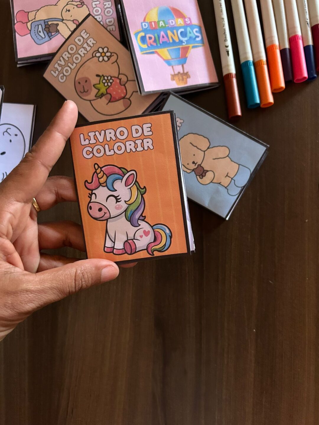 LIVRINHO PARA COLORIR